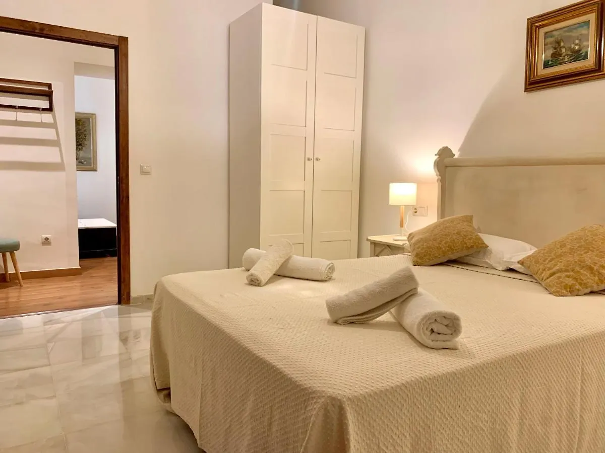 Recaredo Apartments Siviglia